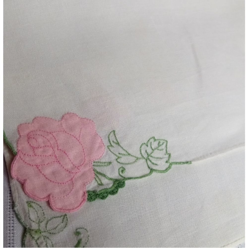 Vtg rose embroidery napkins - Picture 6 of 14